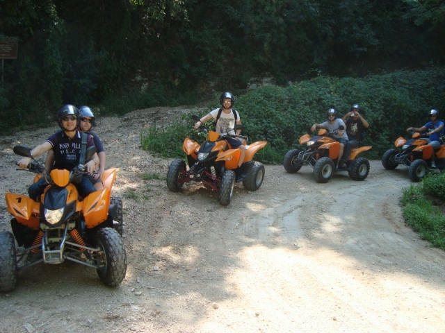  Todos en fila y en seguridad